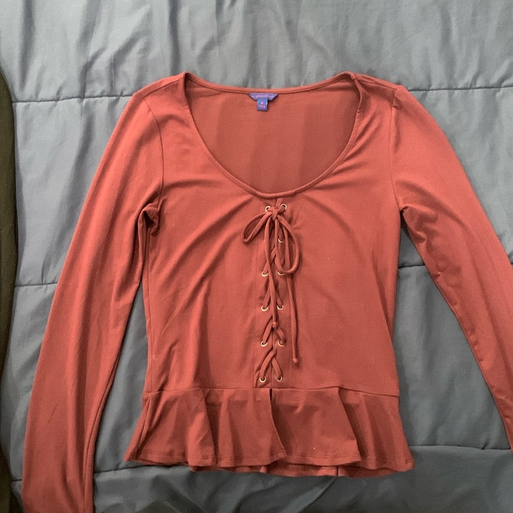 Cropped women’s lace up top